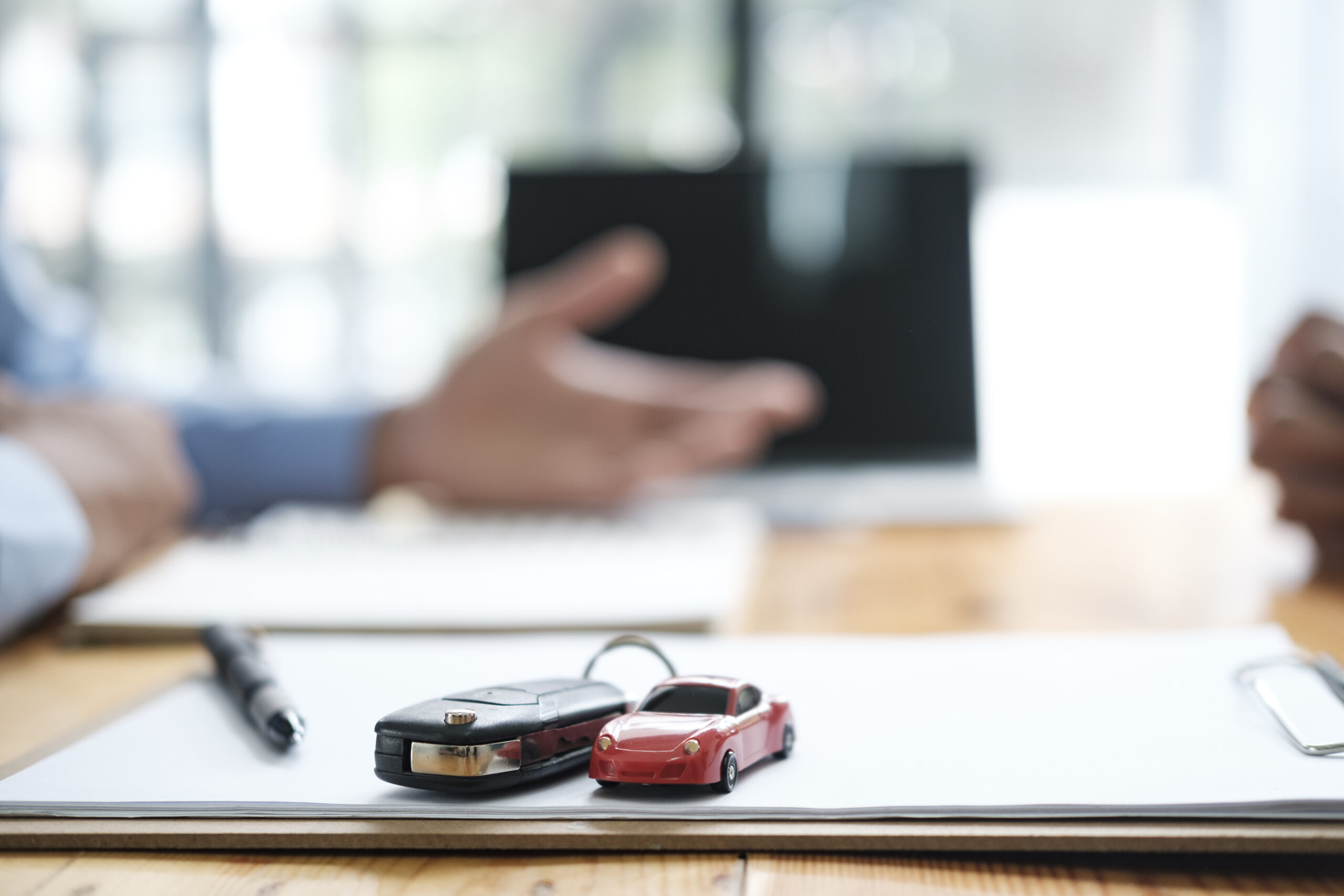 The Benefits of Shopping at a Local Used Car Dealer vs. a Big Chain